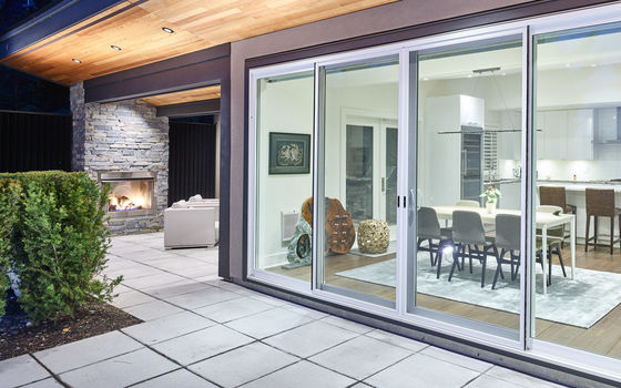 Fonctionnement en douceur Porte coulissante en aluminium commercial avec profilée en aluminium à rupture thermique