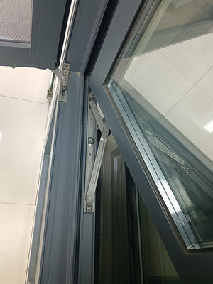 Casement de balancement vers l'intérieur personnalisé Les fenêtres sont faciles à nettoyer pour les bâtiments commerciaux