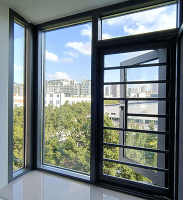 Fenêtre pivotante en aluminium de haute qualité avec verrouillage à plusieurs points et verre isolant trempé