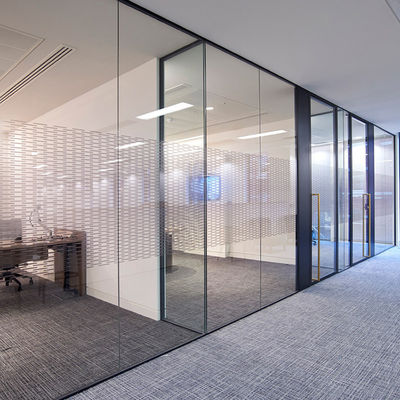 Partitions vitrées de bureau personnalisées Partitions vitrées glacées économes en espace