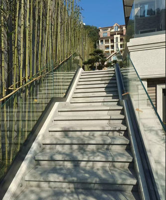 Balustrade de balcon extérieur en verre Lamel avec canal en forme de U en aluminium