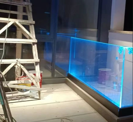 Balustrade en verre d'aluminium à canal U avec lumière LED pour balcon extérieur