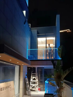 Installation facile Réglisse en verre en aluminium en U avec lumière LED