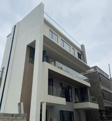 Système de garde-corps en verre sans cadre personnalisable pour les clôtures extérieures sûres et modernes