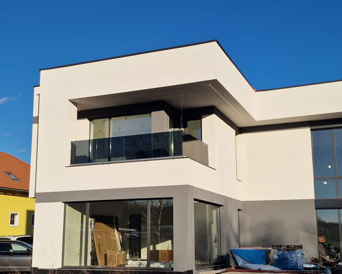 Balustrade en verre sans cadre lisse et facile à nettoyer