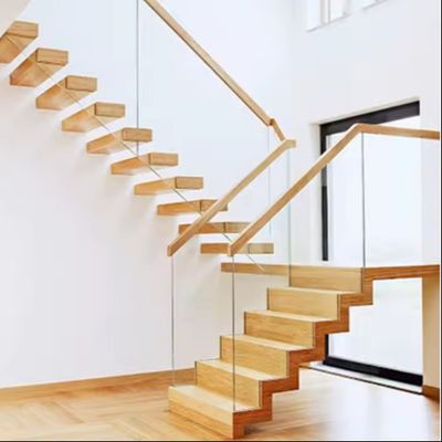 Villa Design Escalier flottant en acier invisible avec garde-corps en bois