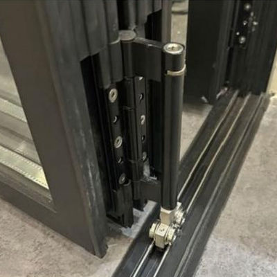 Système de porte à deux battants en aluminium pour usage domestique