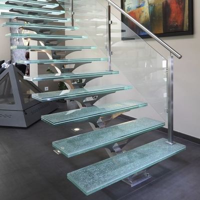 OEM/ODM personnalisé Elegant Design Escalier en verre avec garde-corps en verre et LED automatique