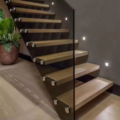 Escalier flottant personnalisable avec chaîne en acier au carbone solide