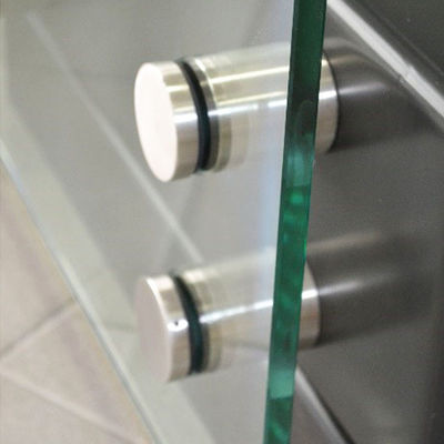 Entretoises en acier inoxydable, boulons de fixation pour panneaux, quincaillerie pour escaliers extérieurs et balcons