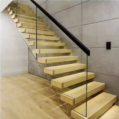 Villa Design Escalier flottant en acier invisible avec garde-corps en bois