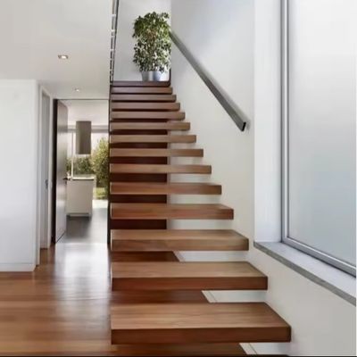 Escalier flottant moderne à l'intérieur ou à l'extérieur avec balustrades et trottoirs personnalisés pour bâtiment commercial