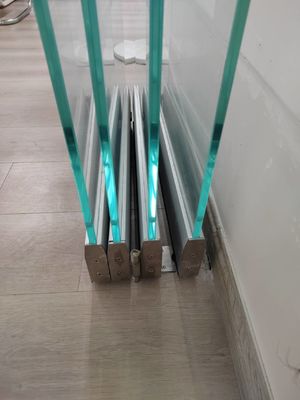 Portes extérieures en verre isolé en aluminium bipliées pour bâtiments commerciaux